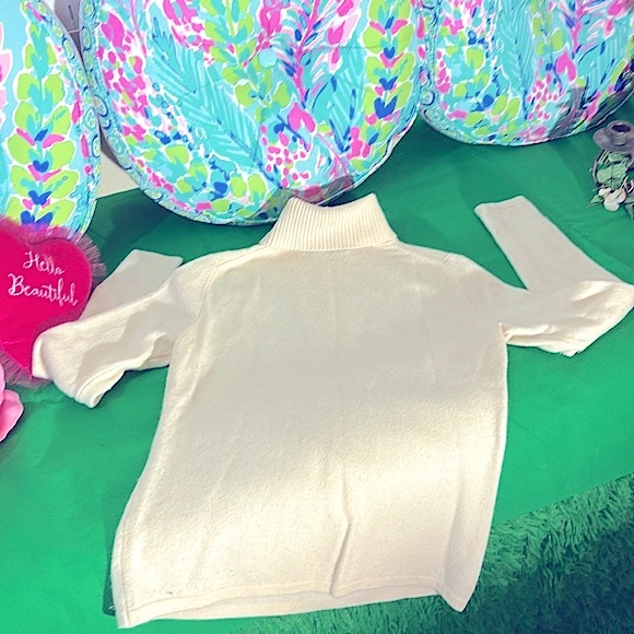 Lord & Taylor cashmere cream turtleneck sweater - Picture 2 of 4